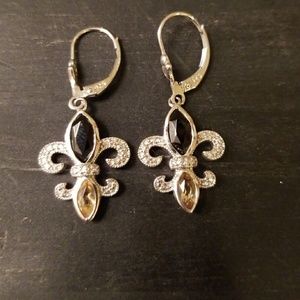 Treat Yo Self! Fleur De Lis Earrings
